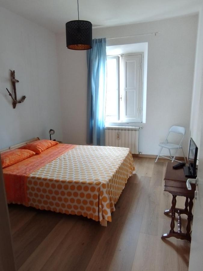 La Casina Di Lorenzo Apartment Livorno Luaran gambar